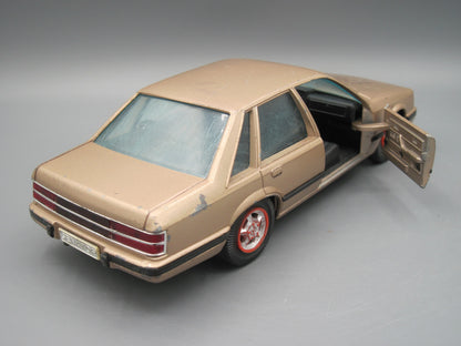 Gama   Opel Senator Saloon  Golden