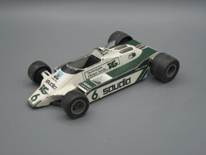 Hot Wheels   Williams FW08 Formula 1 Racecar  White, Green