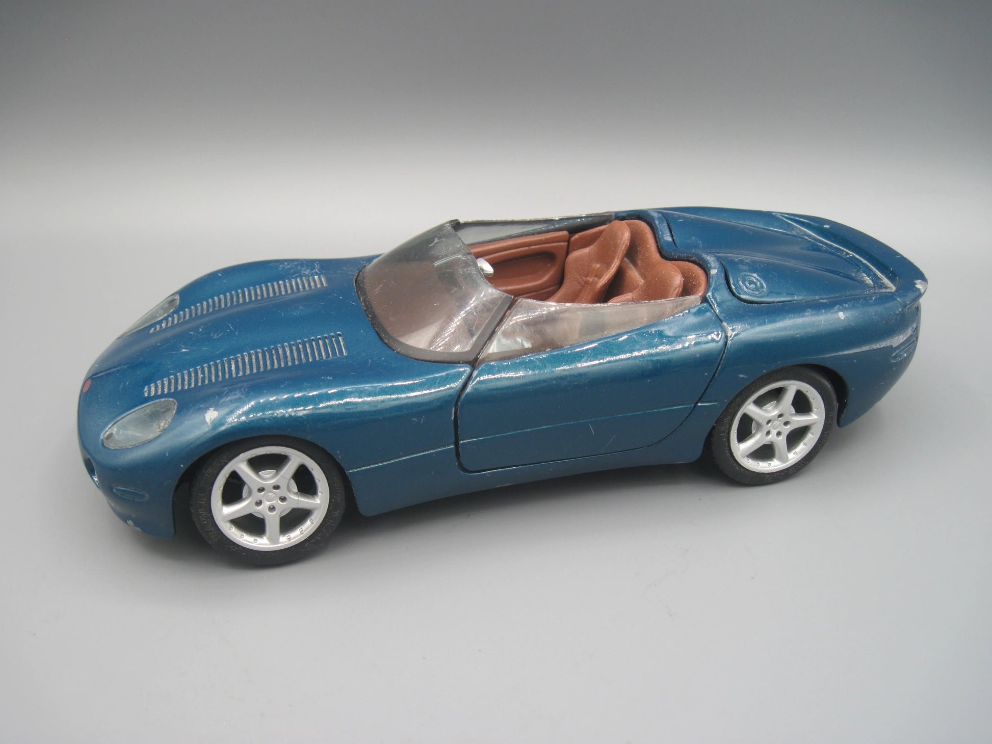 Maisto   Jaguar XK 180  Green