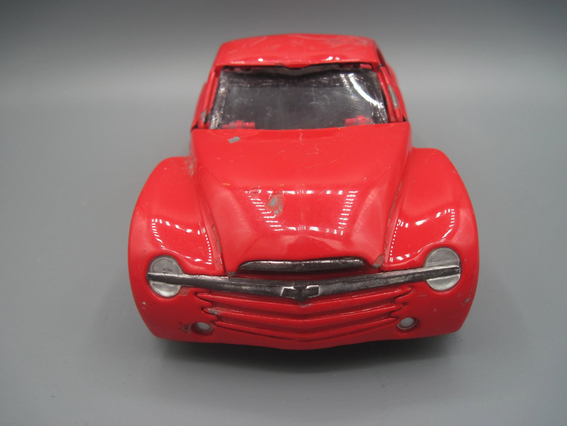 Maisto   Chevrolet SSR Concept 2000 Red Marvel