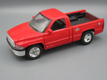 Maisto   Dodge Ram Pick up Truck  Red