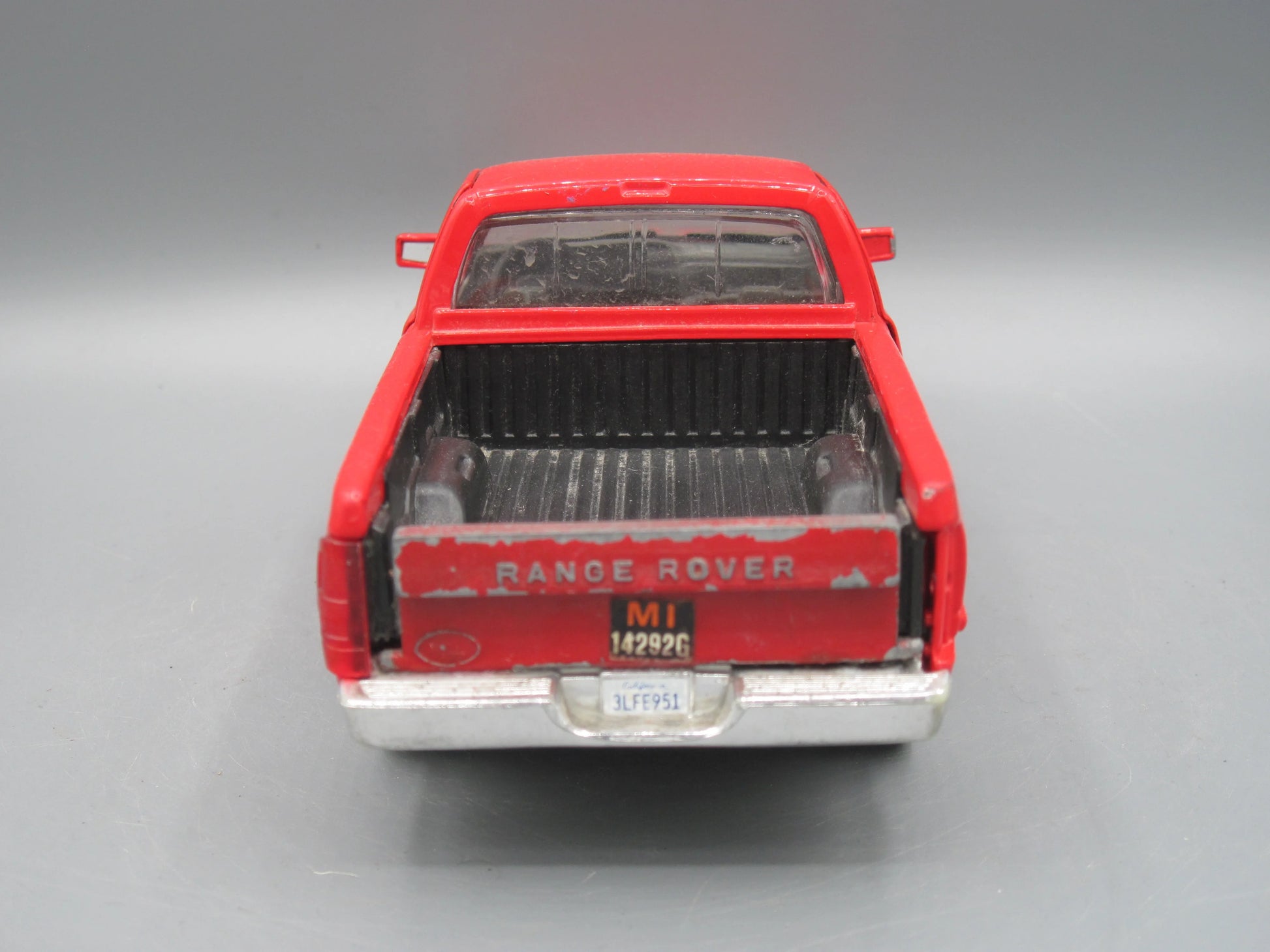 Maisto   Dodge Ram Pick up Truck  Red