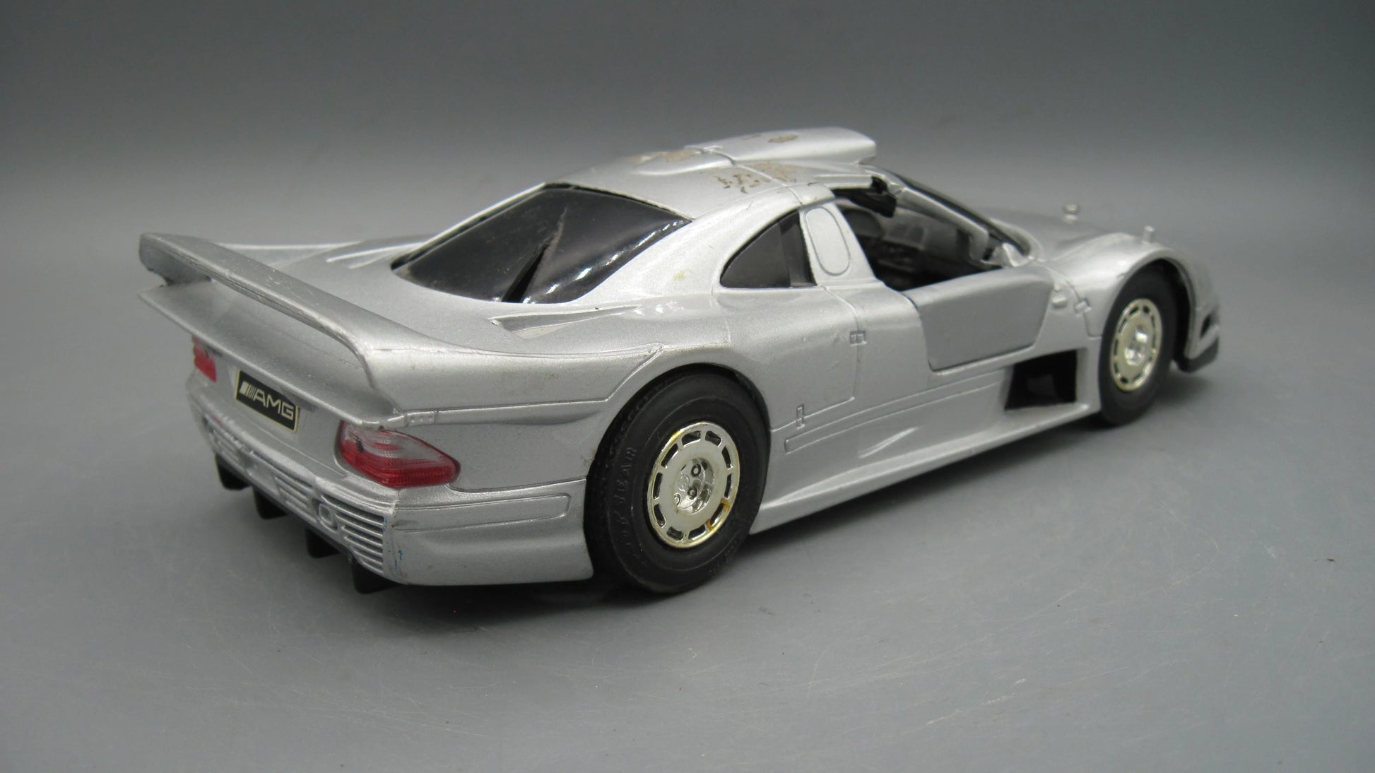 Maisto   Mercedes-Benz CLK-GTR  Silver