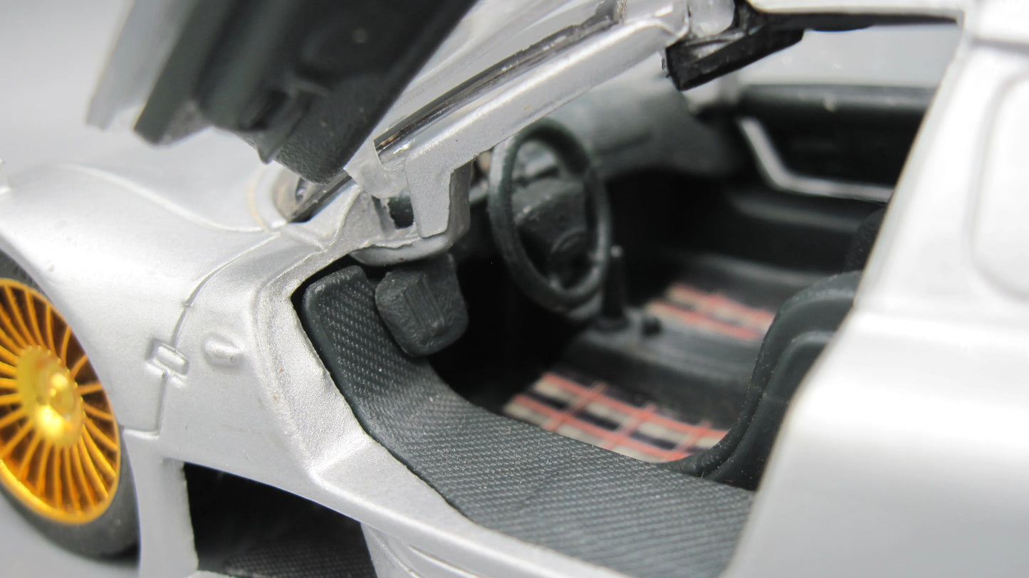Maisto   Mercedes-Benz CLK-GTR  Silver