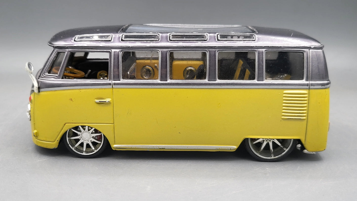 Maisto   Volkswagen Van Samba  Grey & Yellow