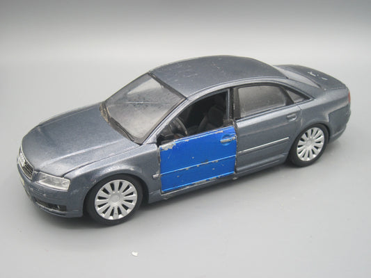 Maisto   Audi A8  Grey