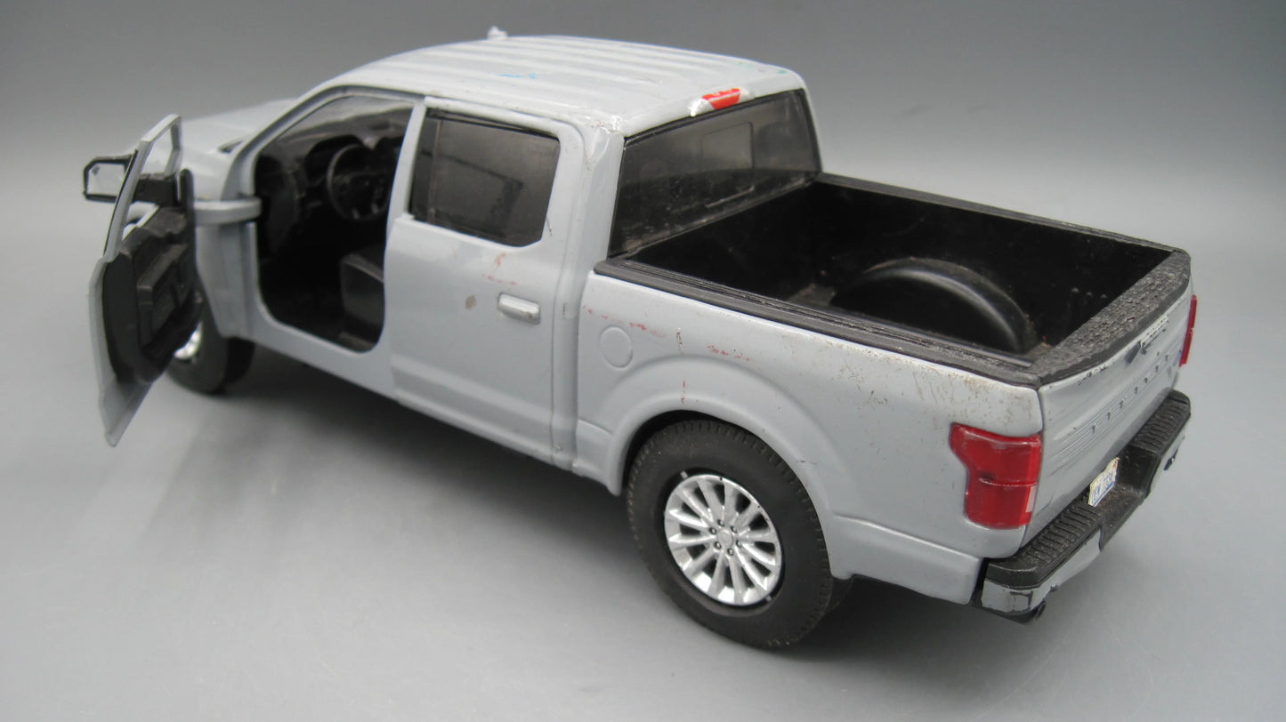 Motor Max   Ford F-150 Crew Cab 2019 Grey