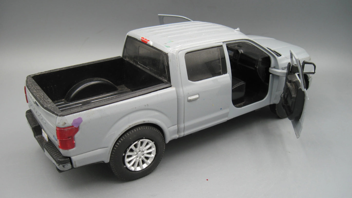 Motor Max   Ford F-150 Crew Cab 2019 Grey