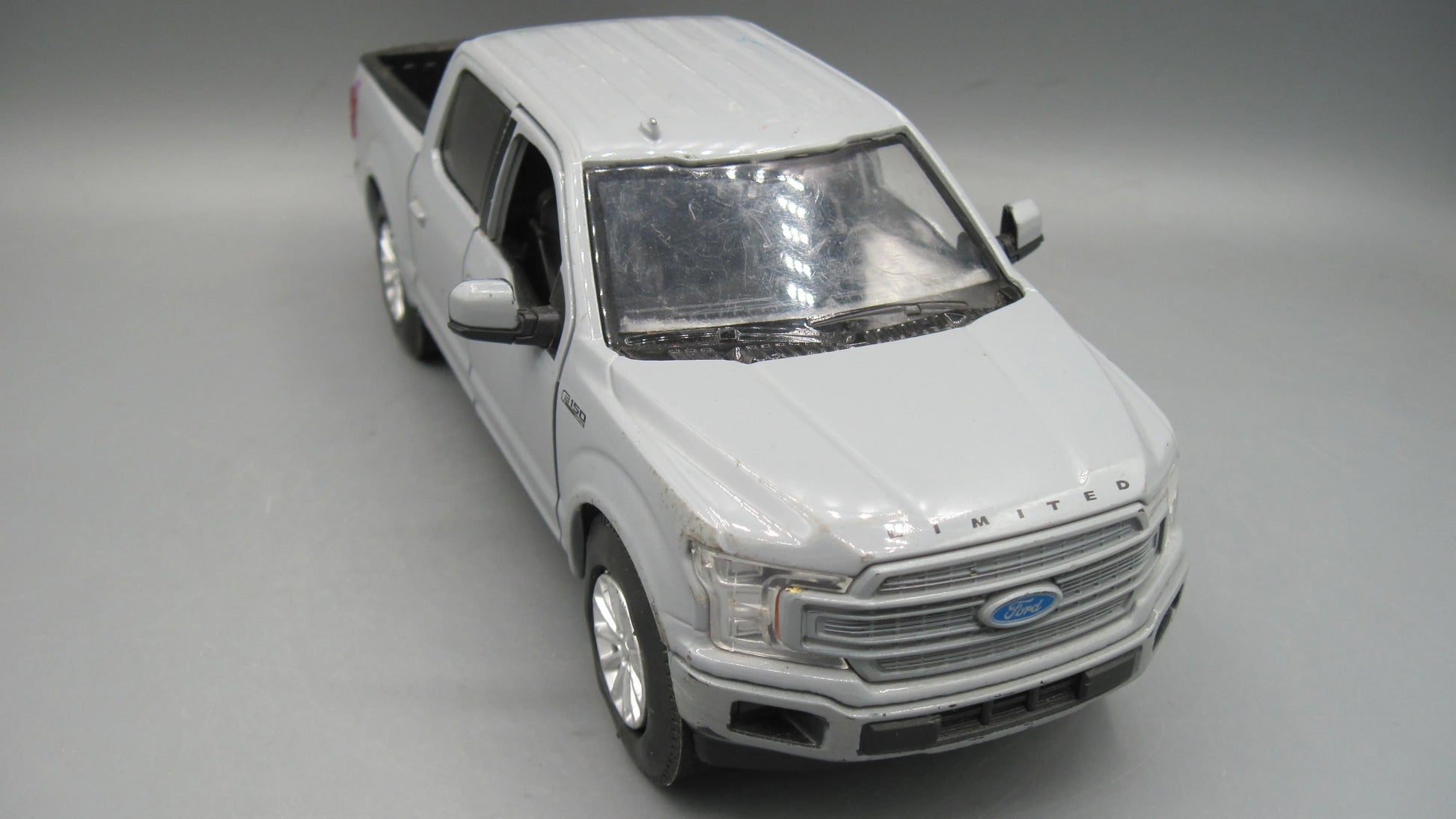 Motor Max   Ford F-150 Crew Cab 2019 Grey