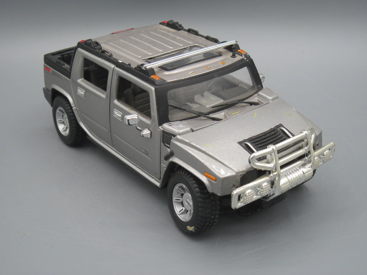 Maisto   Hummer H2  Silver