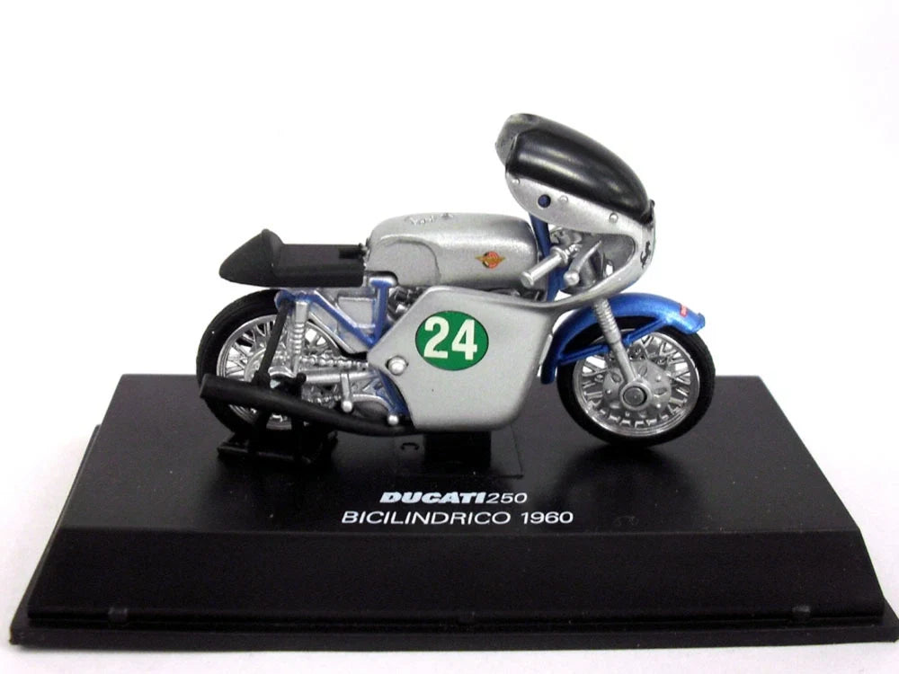 New-Ray   Ducati 250 Bicilindrico 1960 Silver