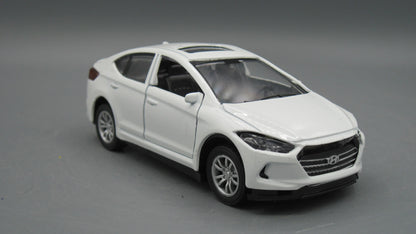 Hyundai Elantra  White