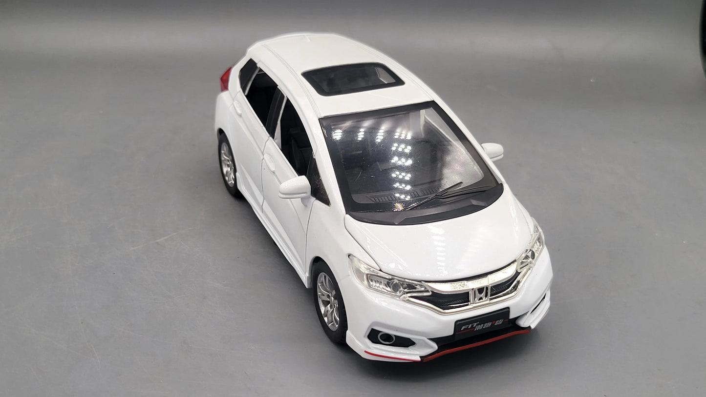CHE ZHI   Honda Fit  White