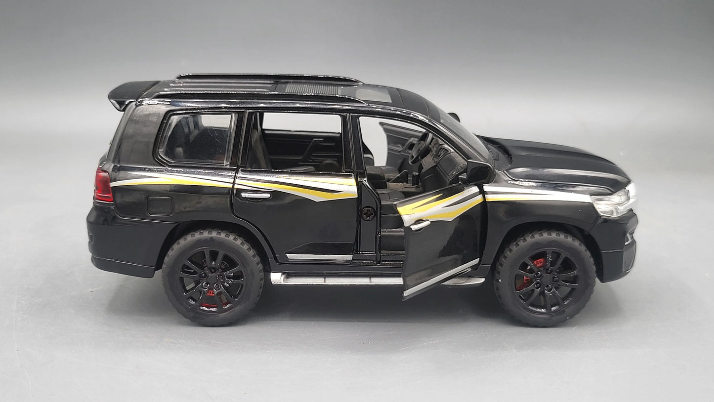 CHE ZHI   Toyota Land Cruiser V8  Black