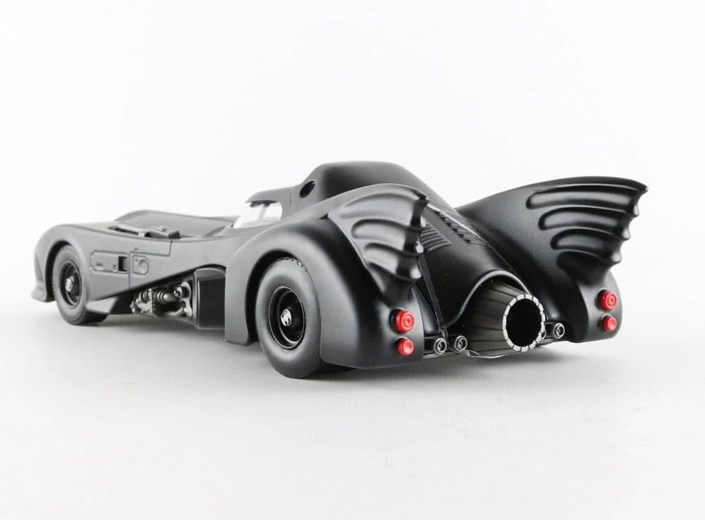 Jada    Batmobile & Batman (Includes figure) 1989 Black Batman Returns