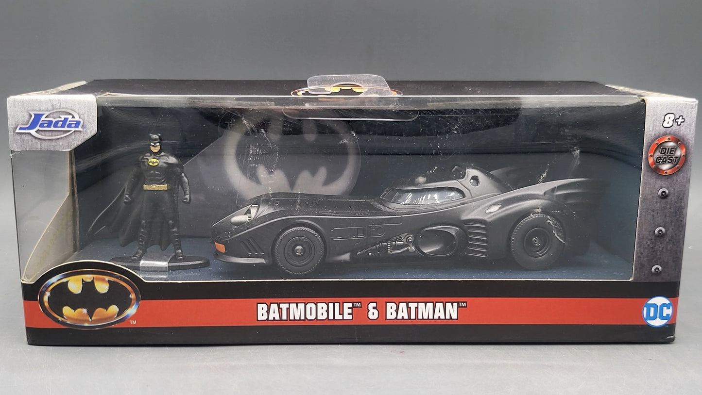 Jada    Batmobile & Batman (Includes figure) 1989 Black Batman Returns