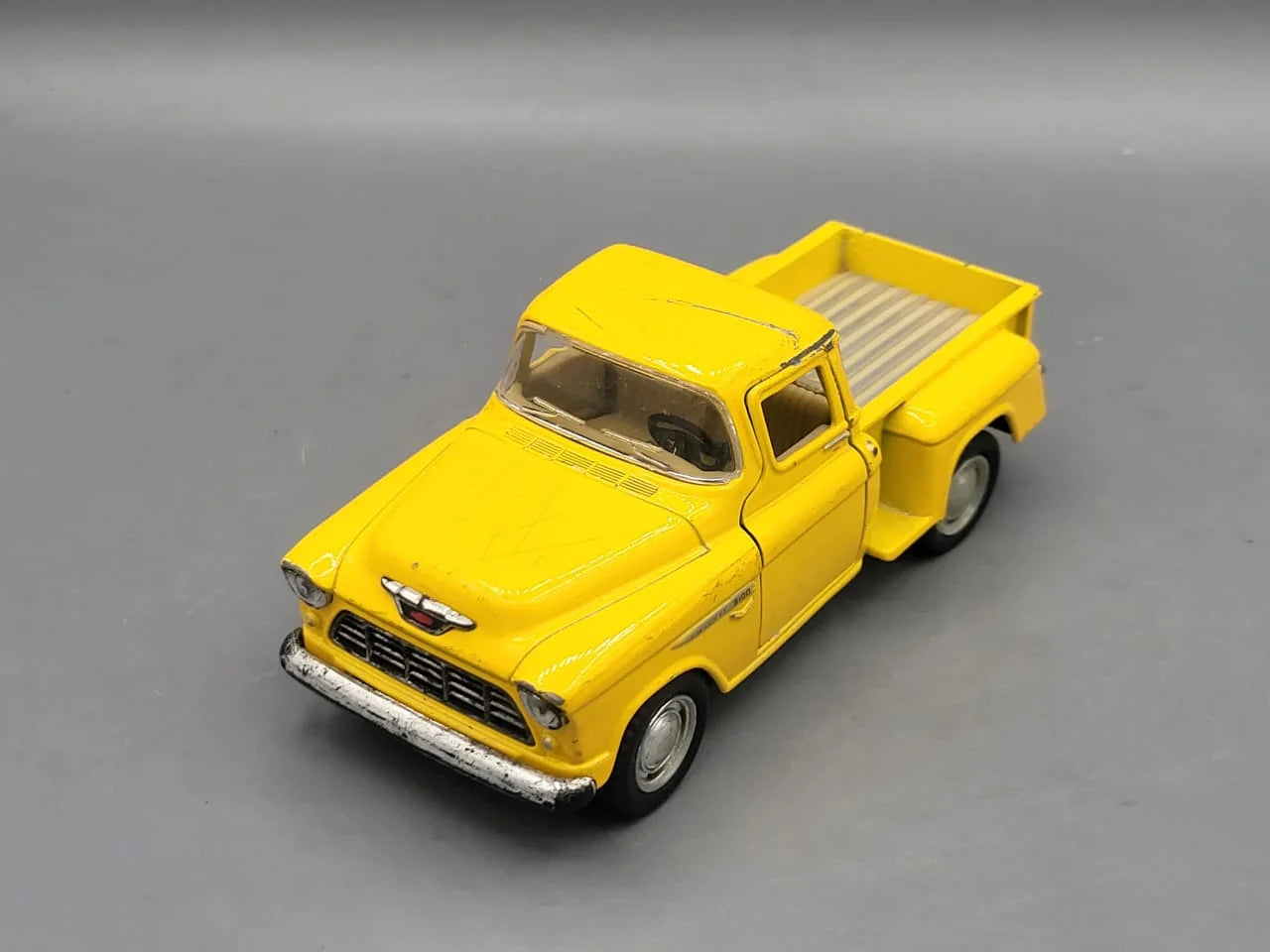 Kinsmart   Chevrolet Chevy Stepside  Yellow