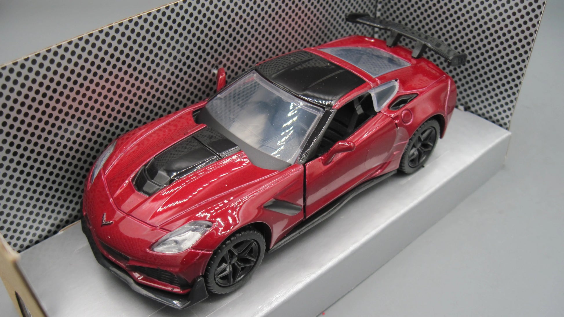 Motor Max  American Legend Chevrolet Corvette ZR1 2019 Red