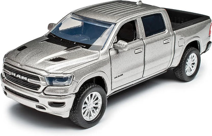 Motor Max  American Legend Dodge RAM 1500 Laramie Crew 2019 Silver