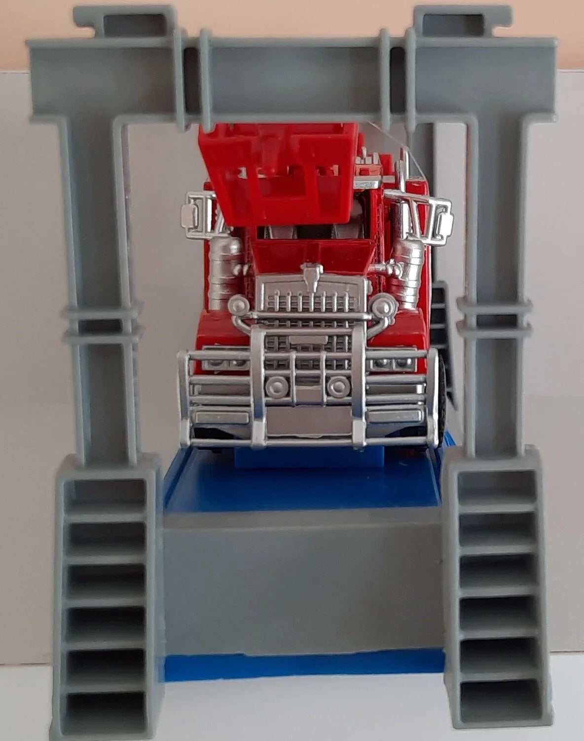 Shuang Di Toys    Fire Truck  Red