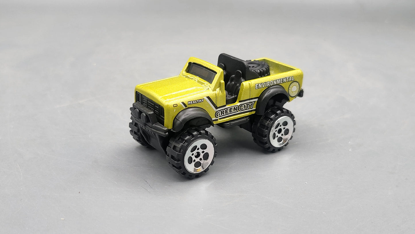 SunQ toys    Trailer + 2 vehicles  Yellow