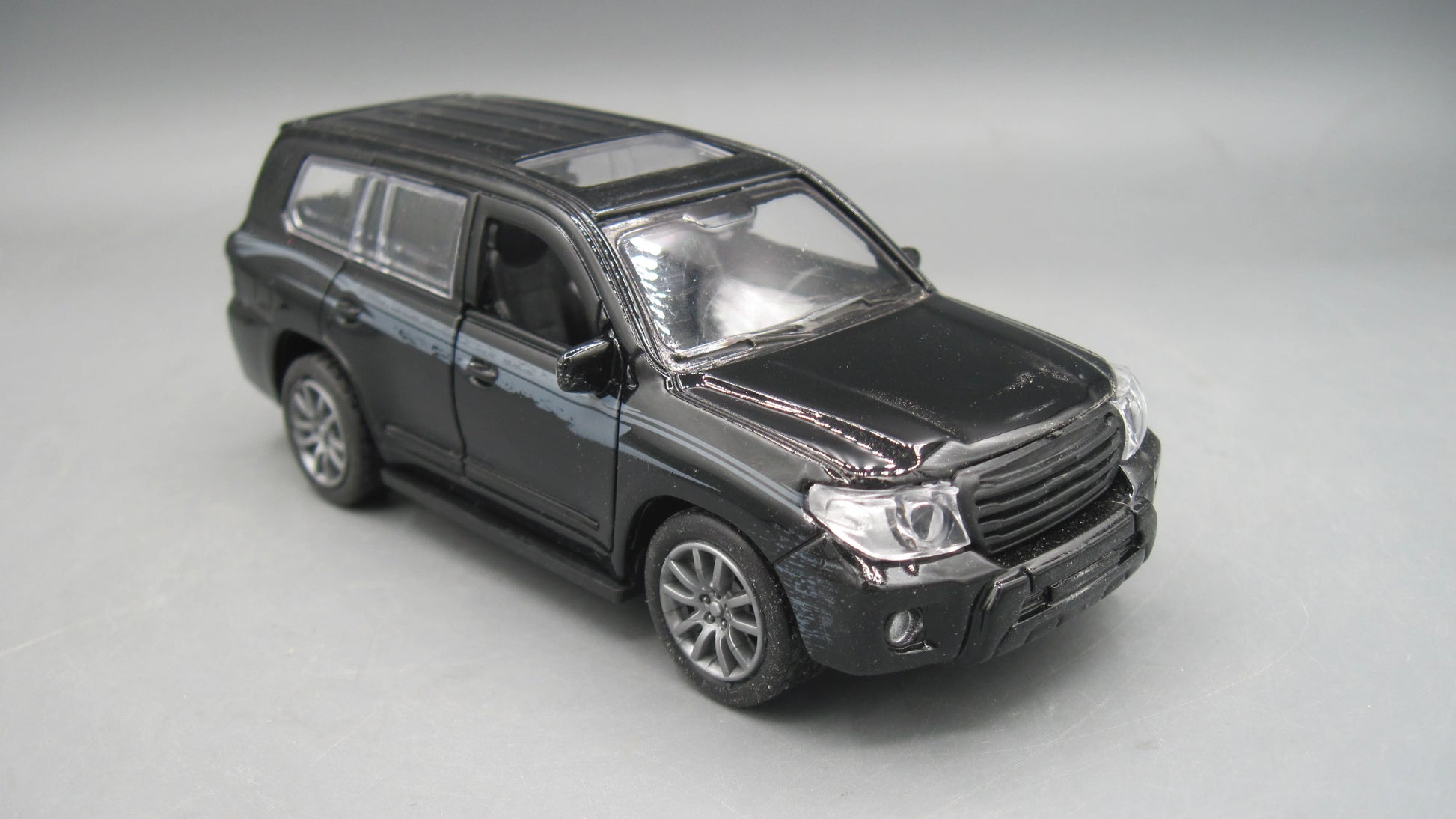 Tian Du   Toyota Inspiration: Land Cruiser  Black Replica