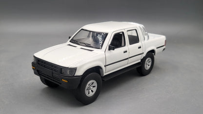 Toyota Hilux  White
