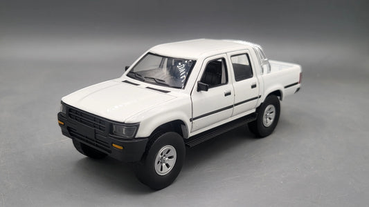 Toyota Hilux  White