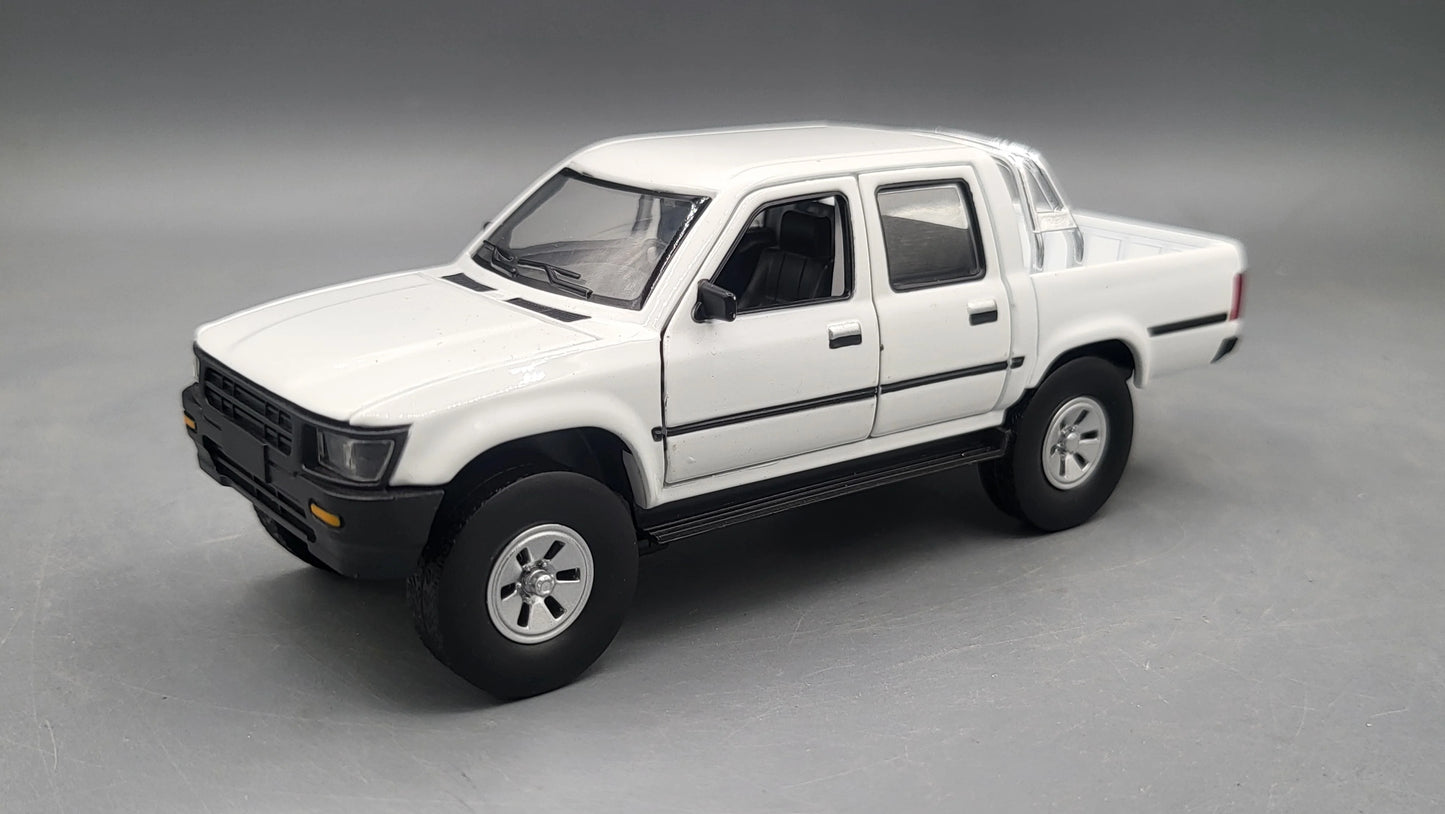 Toyota Hilux  White