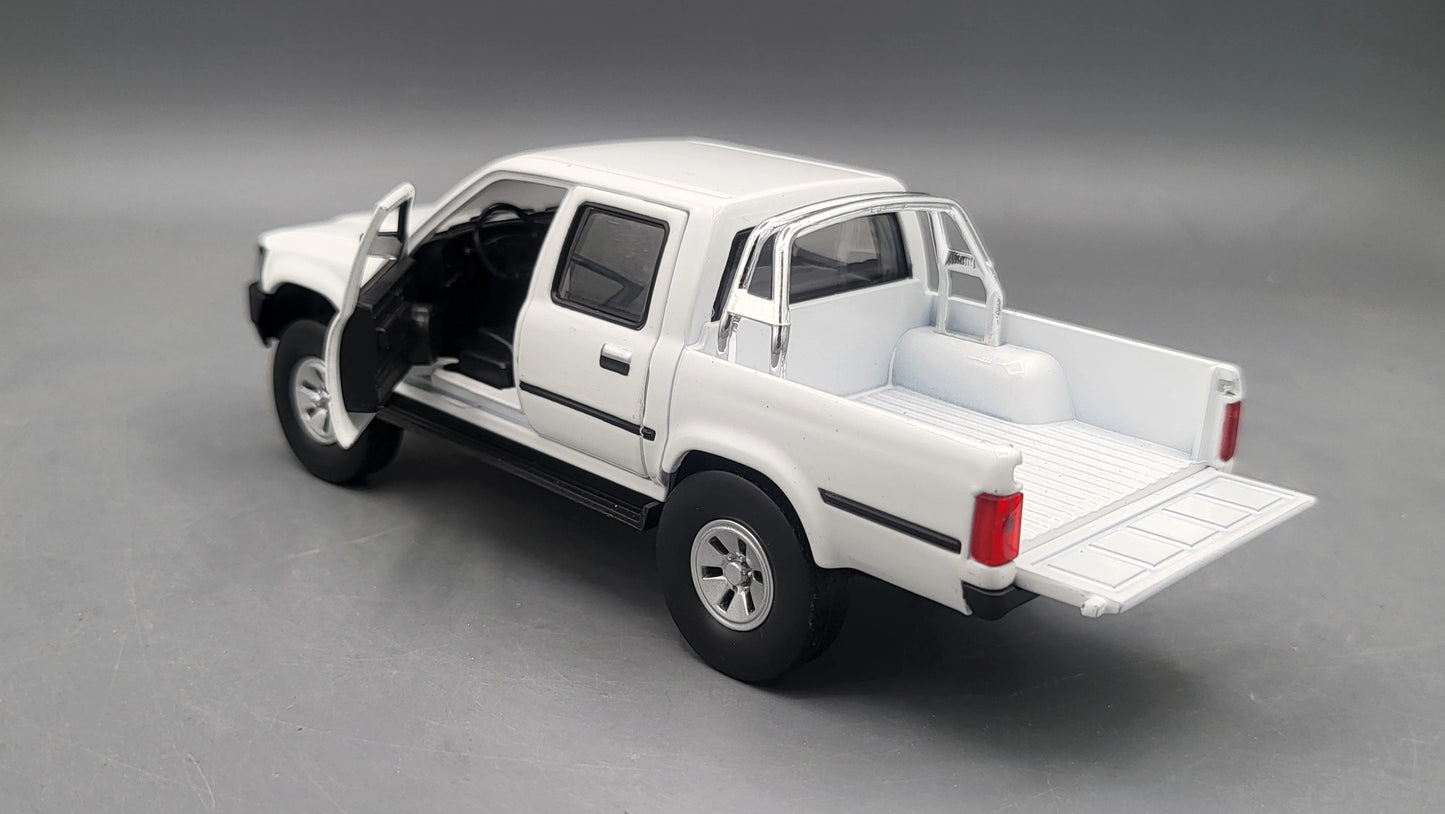 Toyota Hilux  White