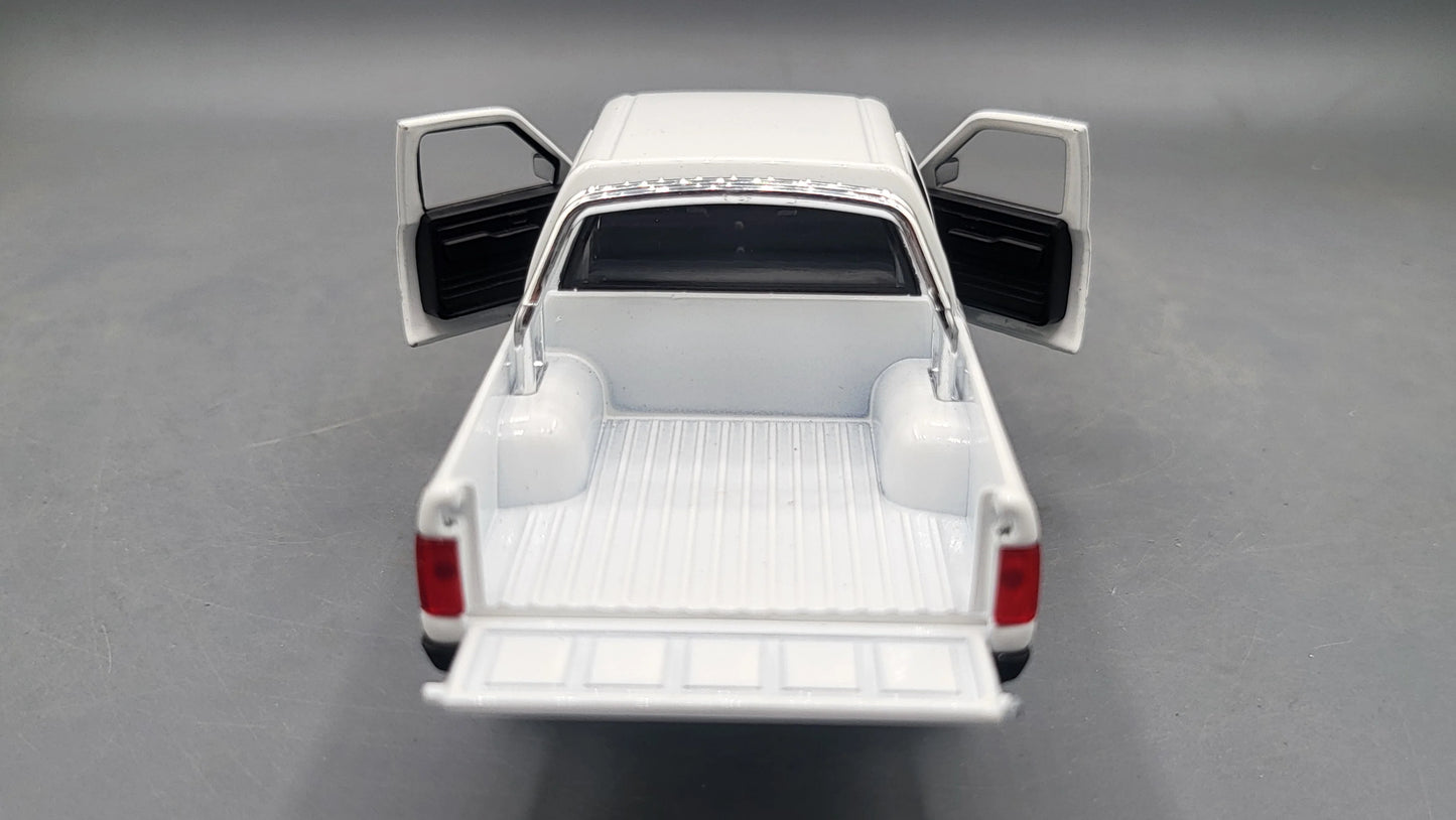 Toyota Hilux  White