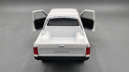 Toyota Hilux  White
