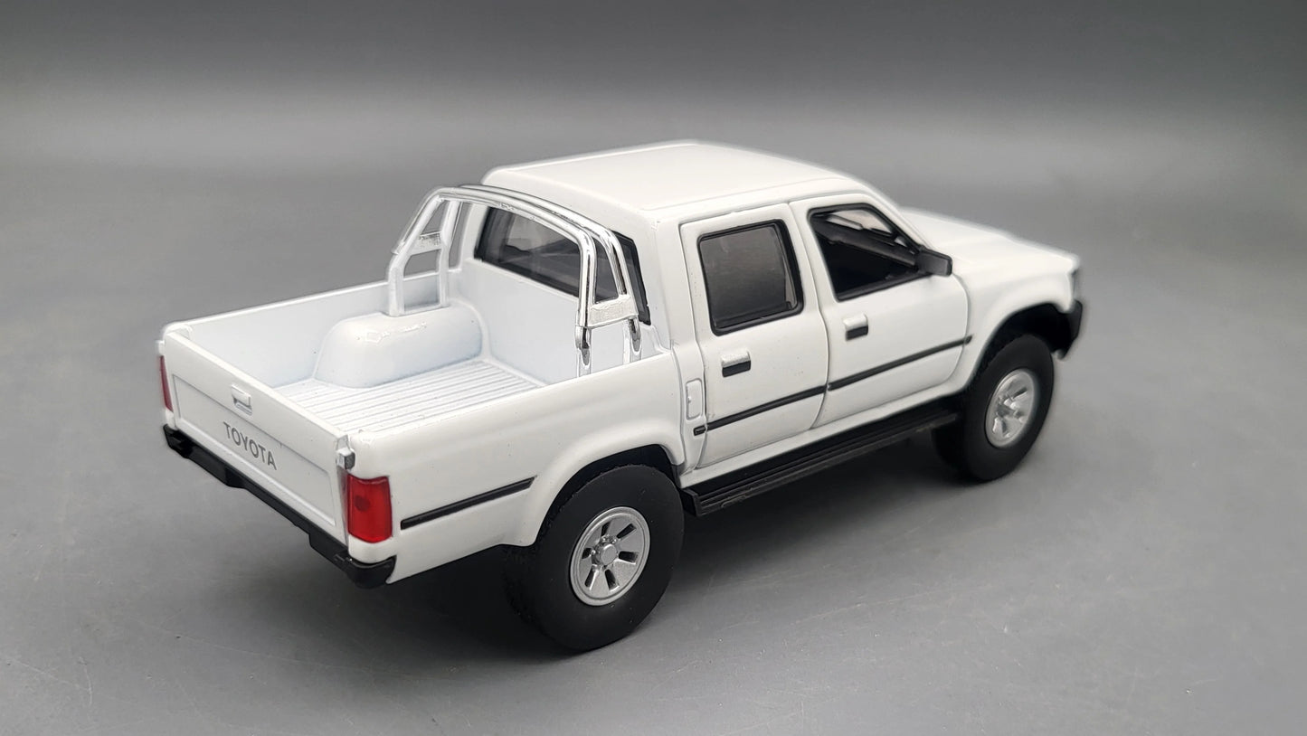 Toyota Hilux  White