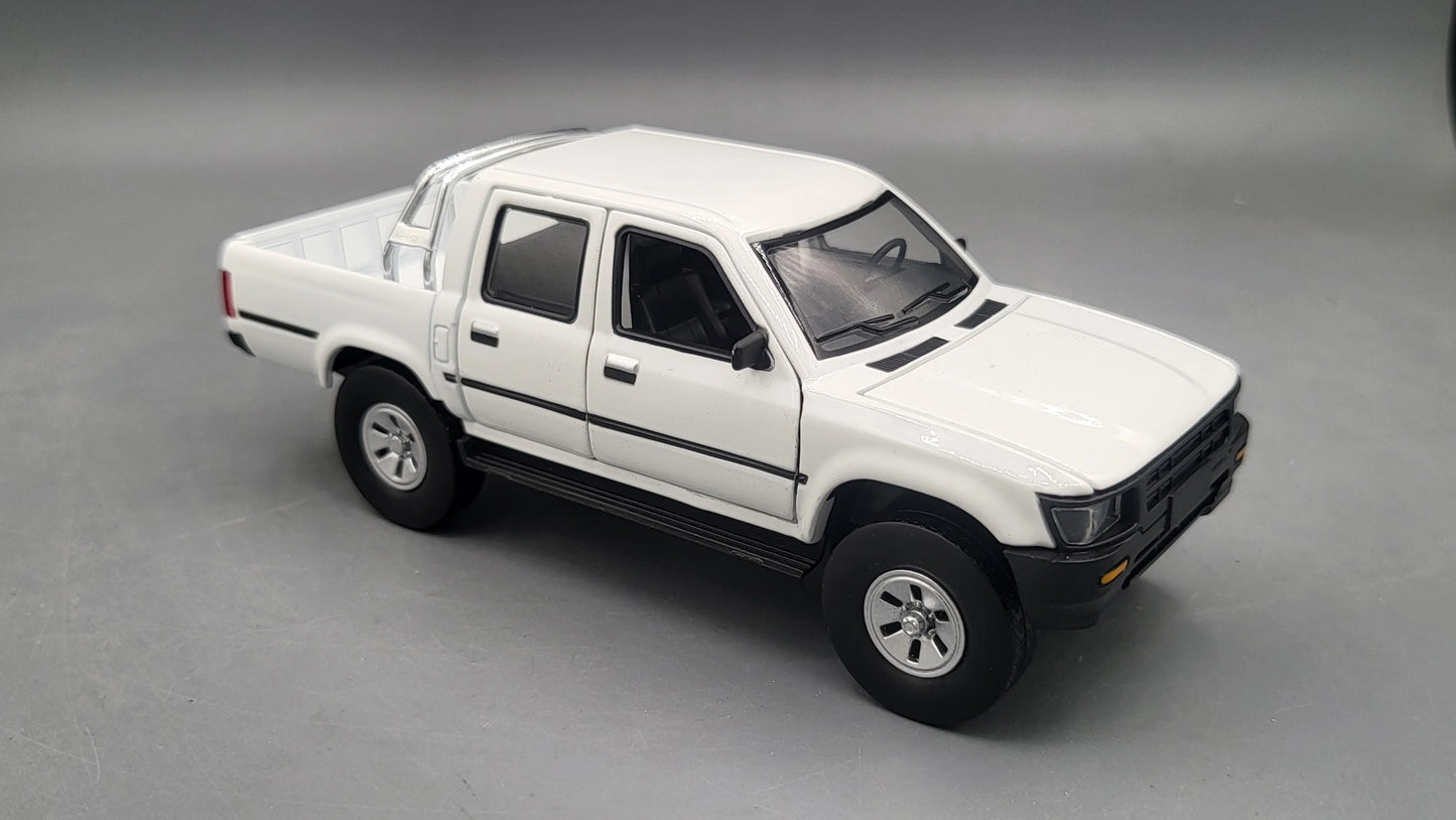 Toyota Hilux  White