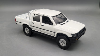 Toyota Hilux  White