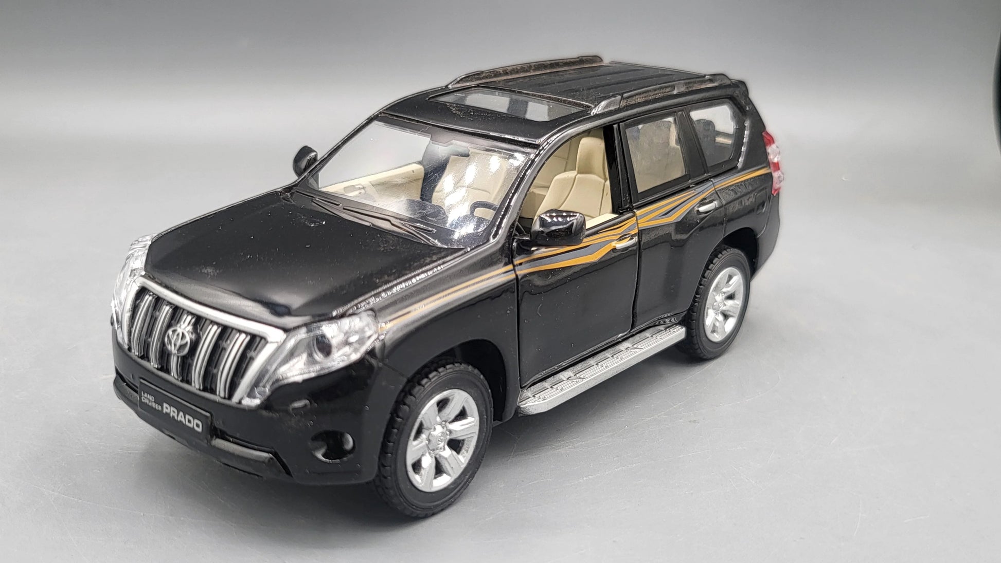Toyota Land Cruiser Prado  Black