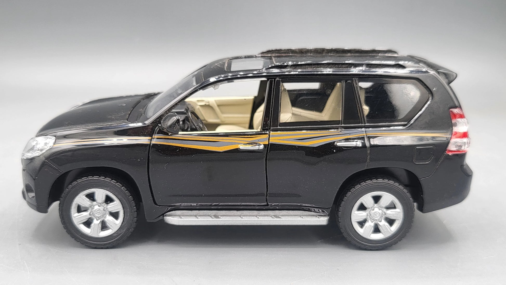 Toyota Land Cruiser Prado  Black