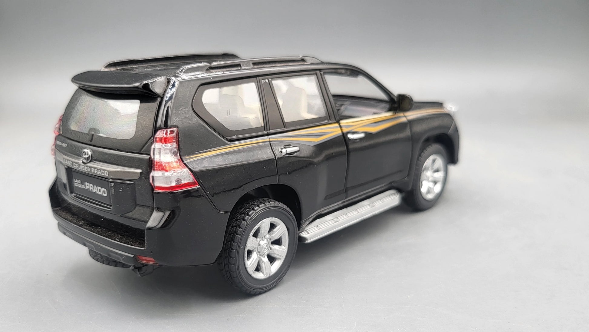 Toyota Land Cruiser Prado  Black