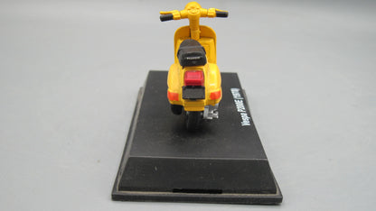 New-Ray   Vespa P200E 1978 Yellow