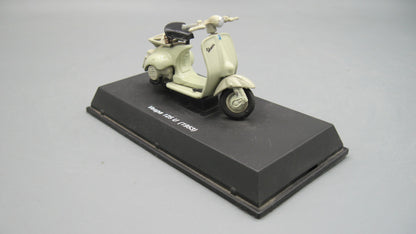 New-Ray   Vespa 125 U 1953 Grey