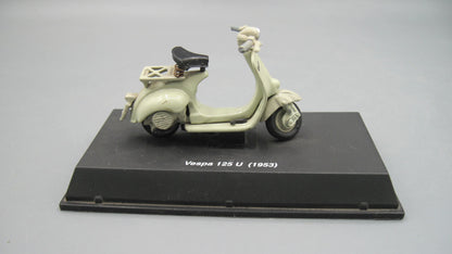New-Ray   Vespa 125 U 1953 Grey