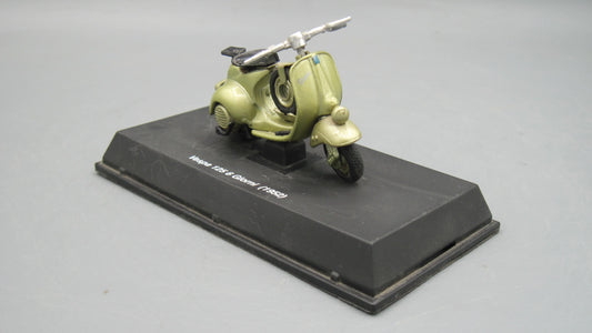 New-Ray   Vespa 125 6 Giorni 1952 Golden