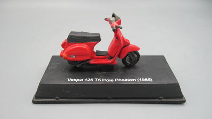 New-Ray   Vespa 125 T5 Pole Position 1985 Red