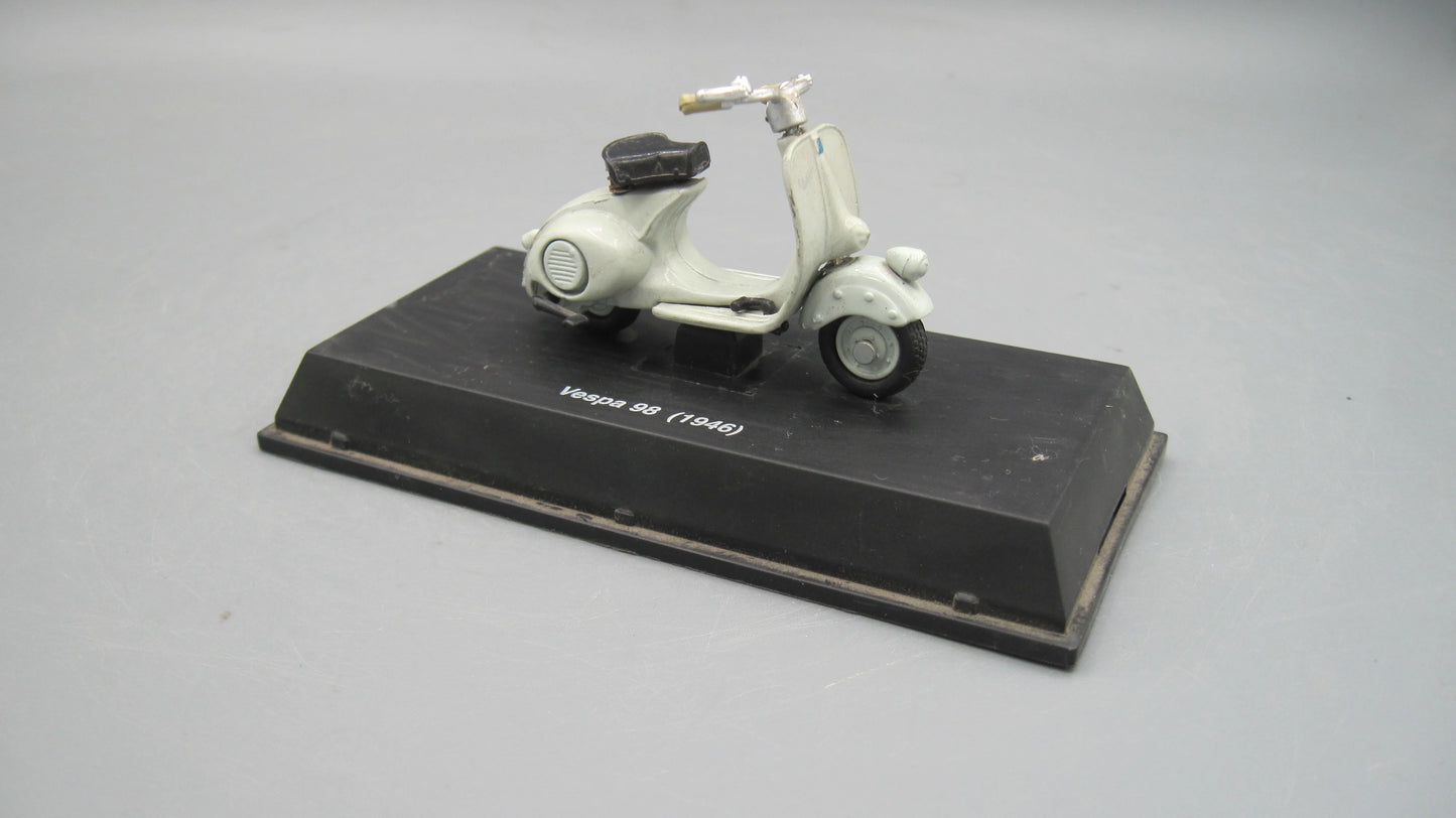 New-Ray   Vespa 98 1946 White