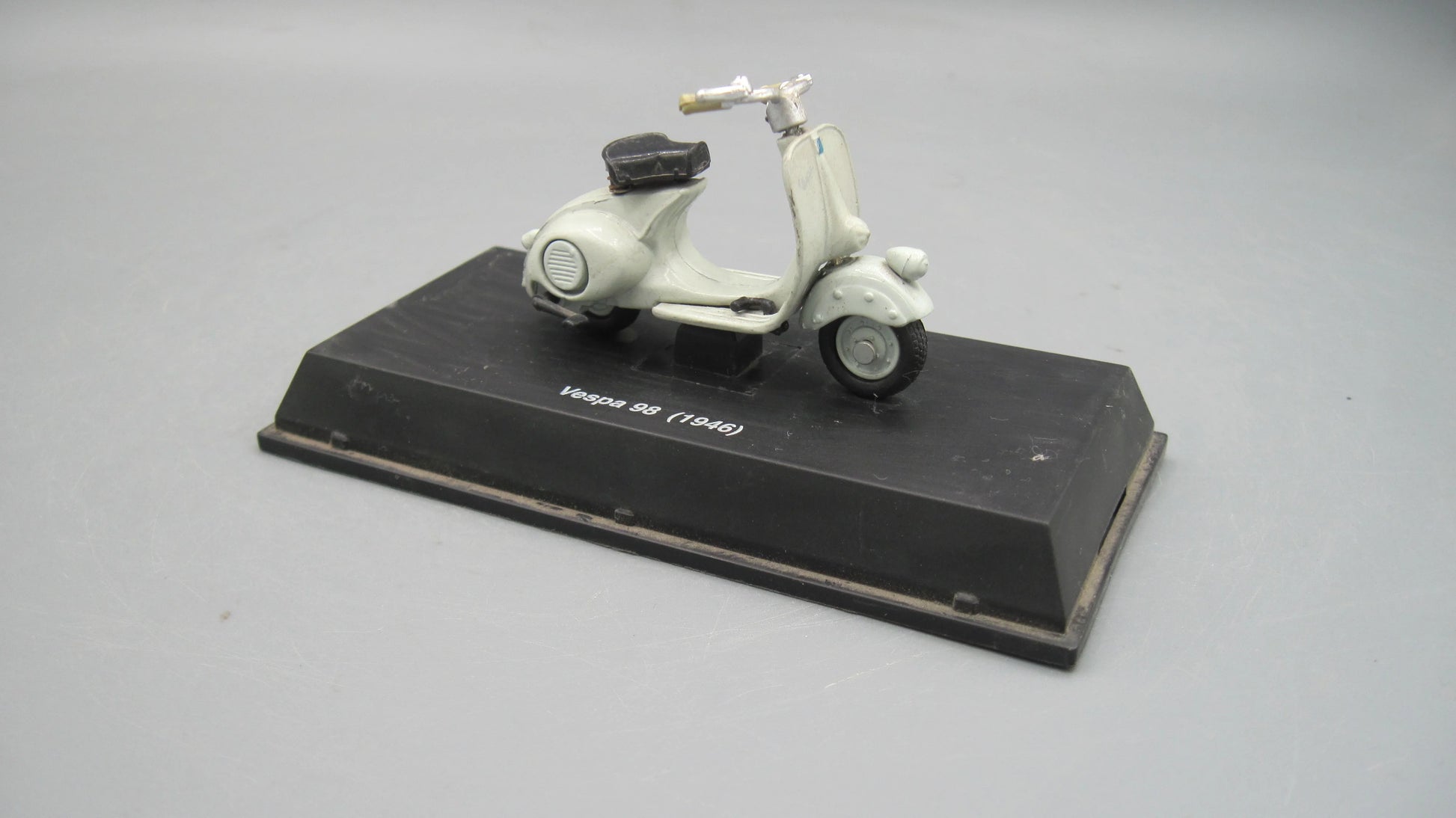 New-Ray   Vespa 98 1946 White