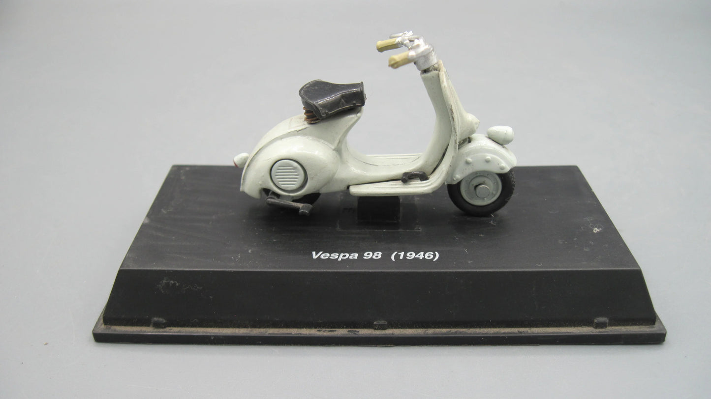 New-Ray   Vespa 98 1946 White