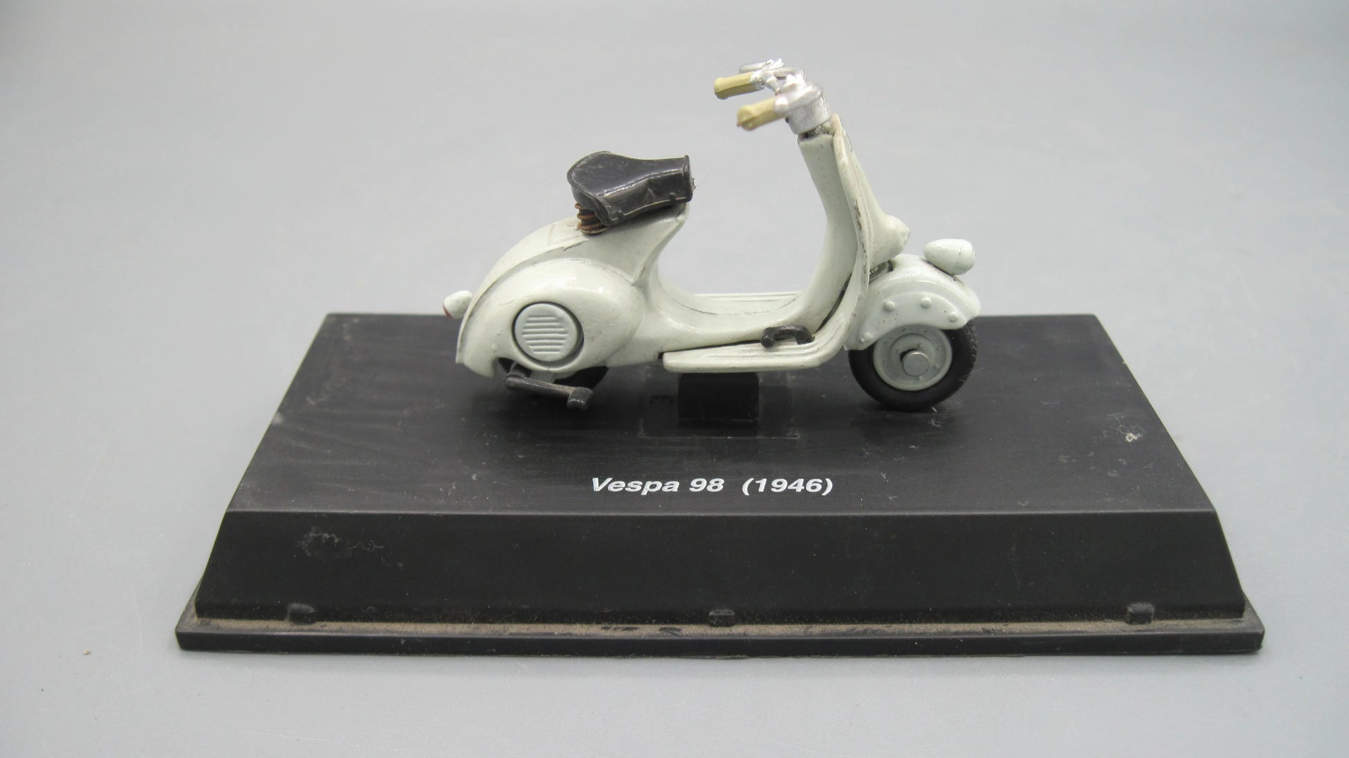 New-Ray   Vespa 98 1946 White