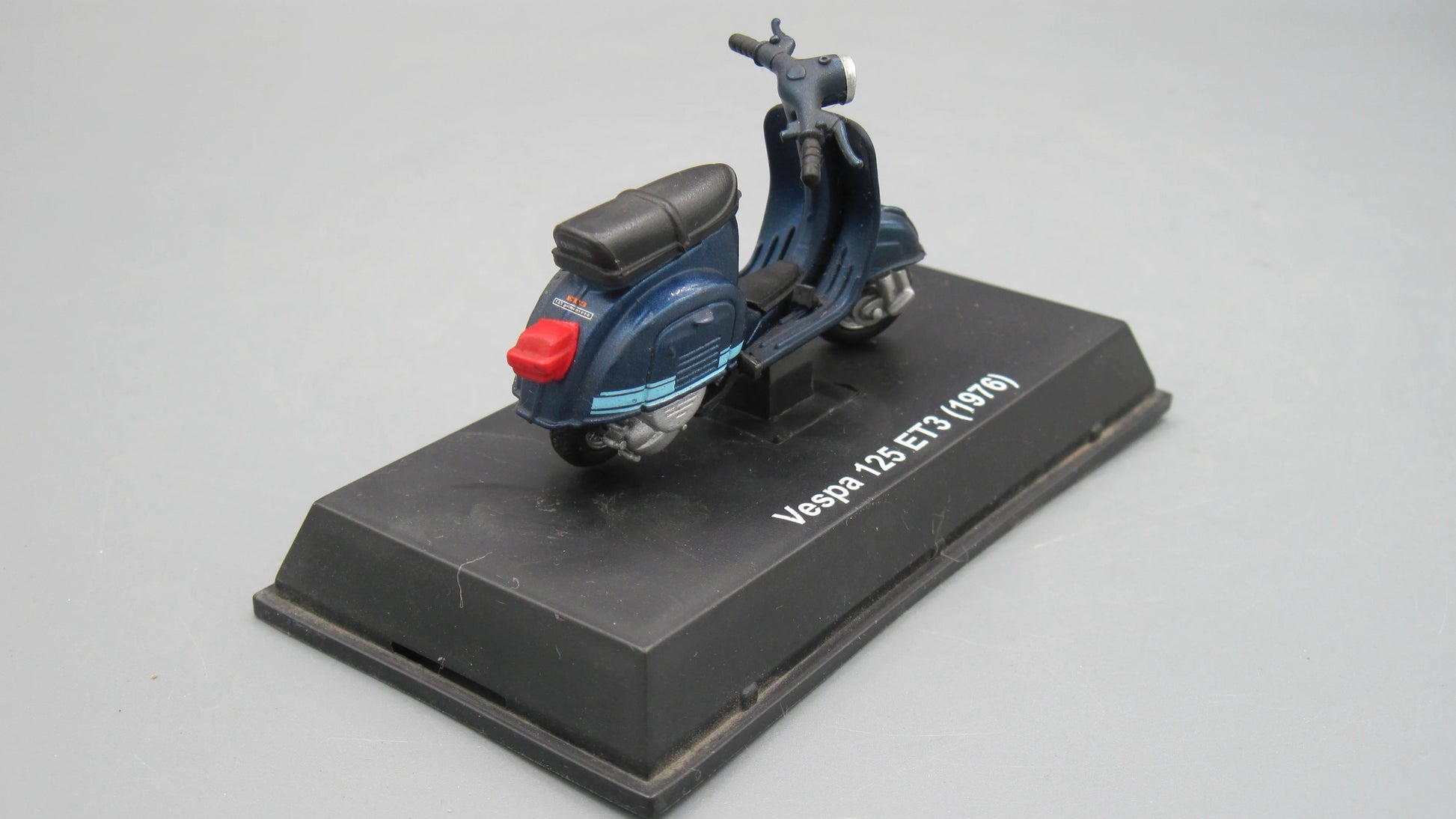 New-Ray   Vespa 125 ET3 1976 Blue