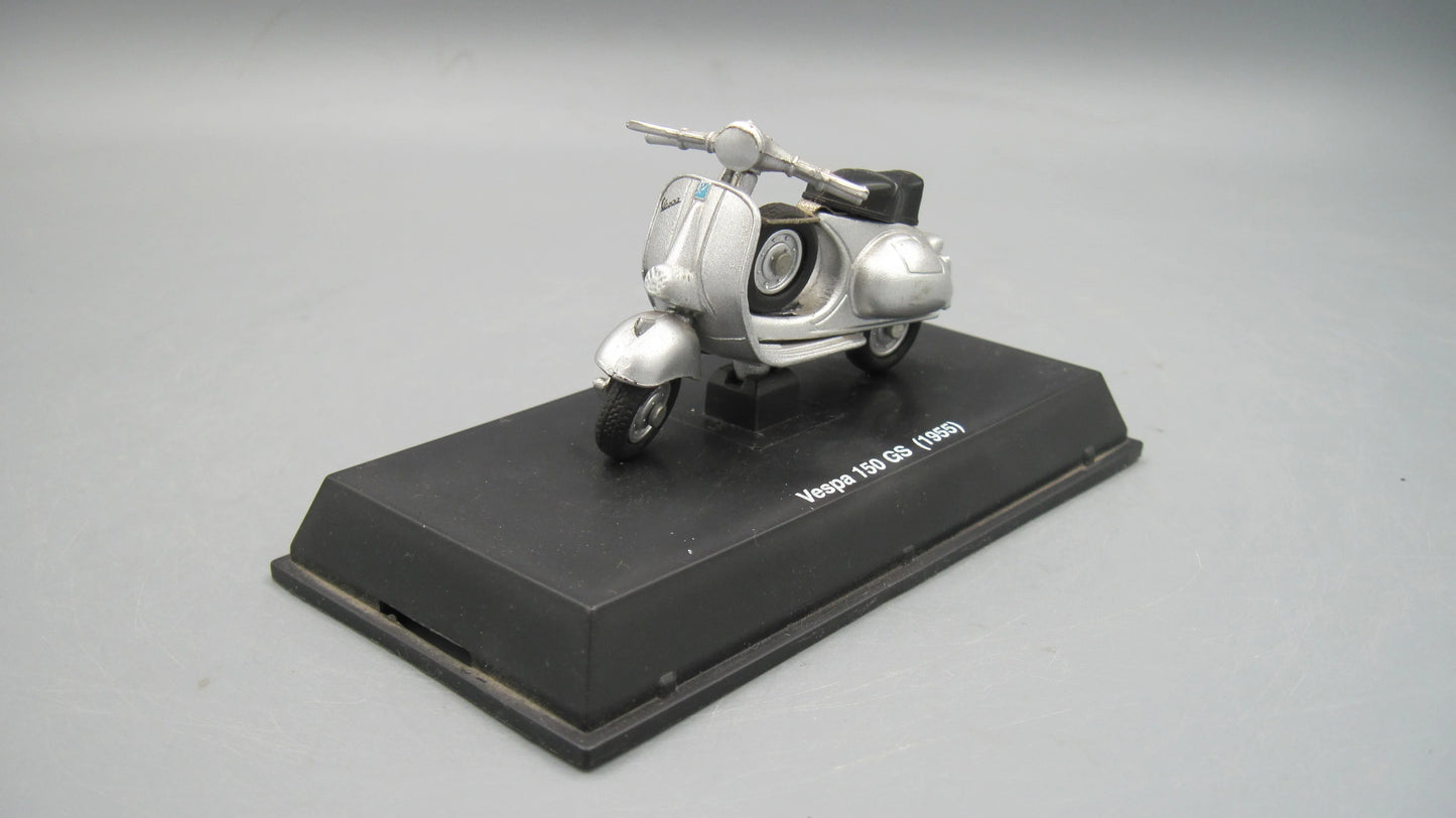 New-Ray   Vespa 150 GS 1955 Silver