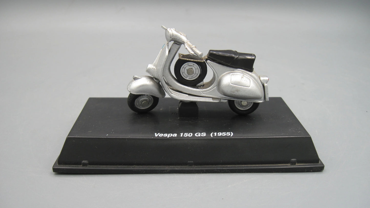New-Ray   Vespa 150 GS 1955 Silver